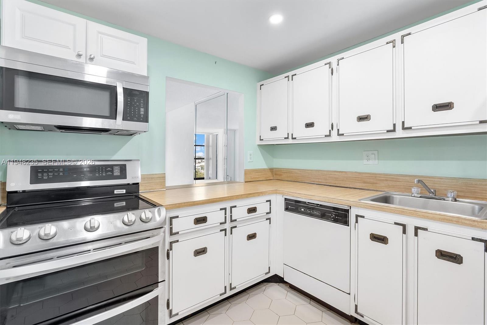 TOWERS OF OCEANVIEW SOUTH - Residential