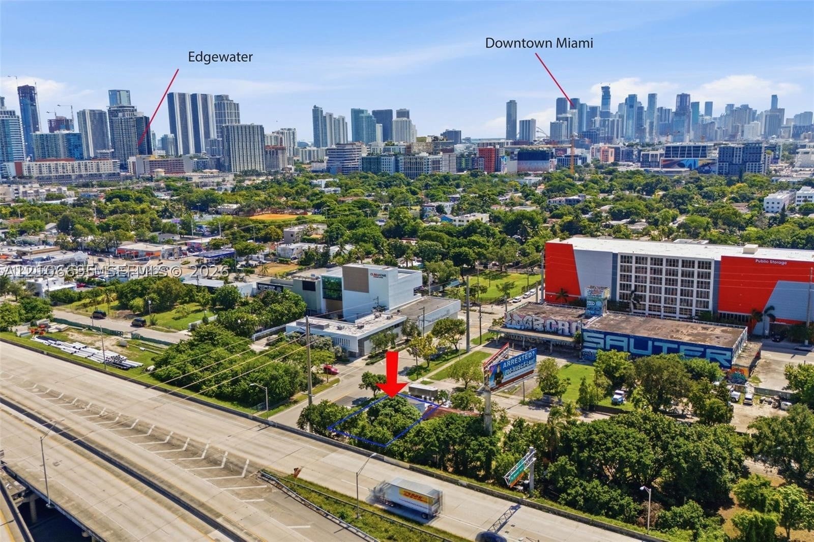 301 NW 37th St