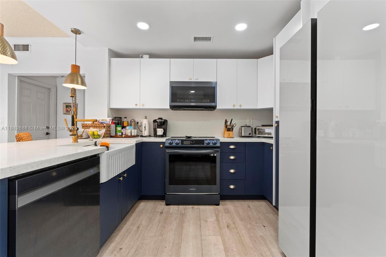 IMPERIAL GROUP - Residential