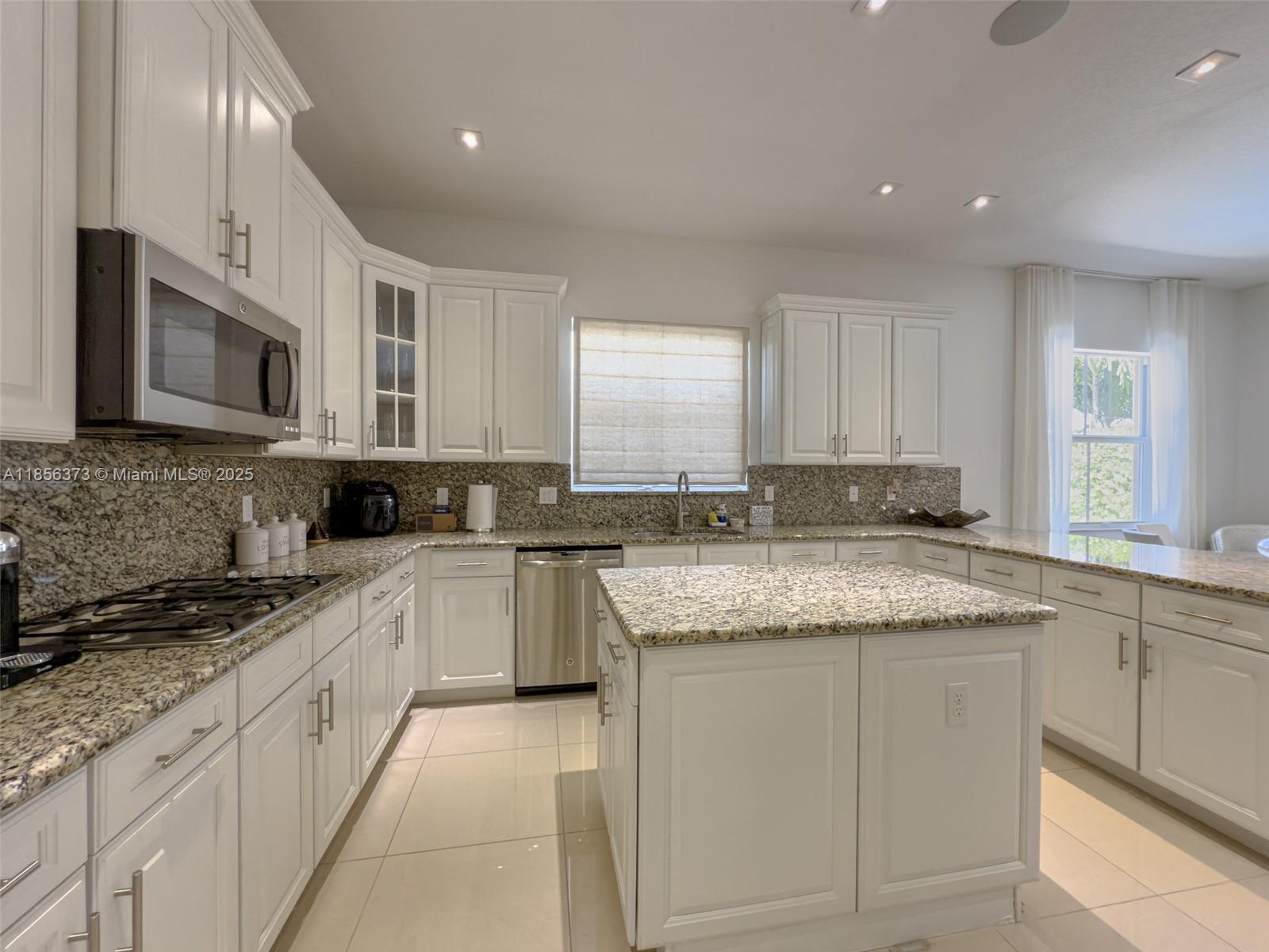 MIRALAGO AT PARKLAND - Residential