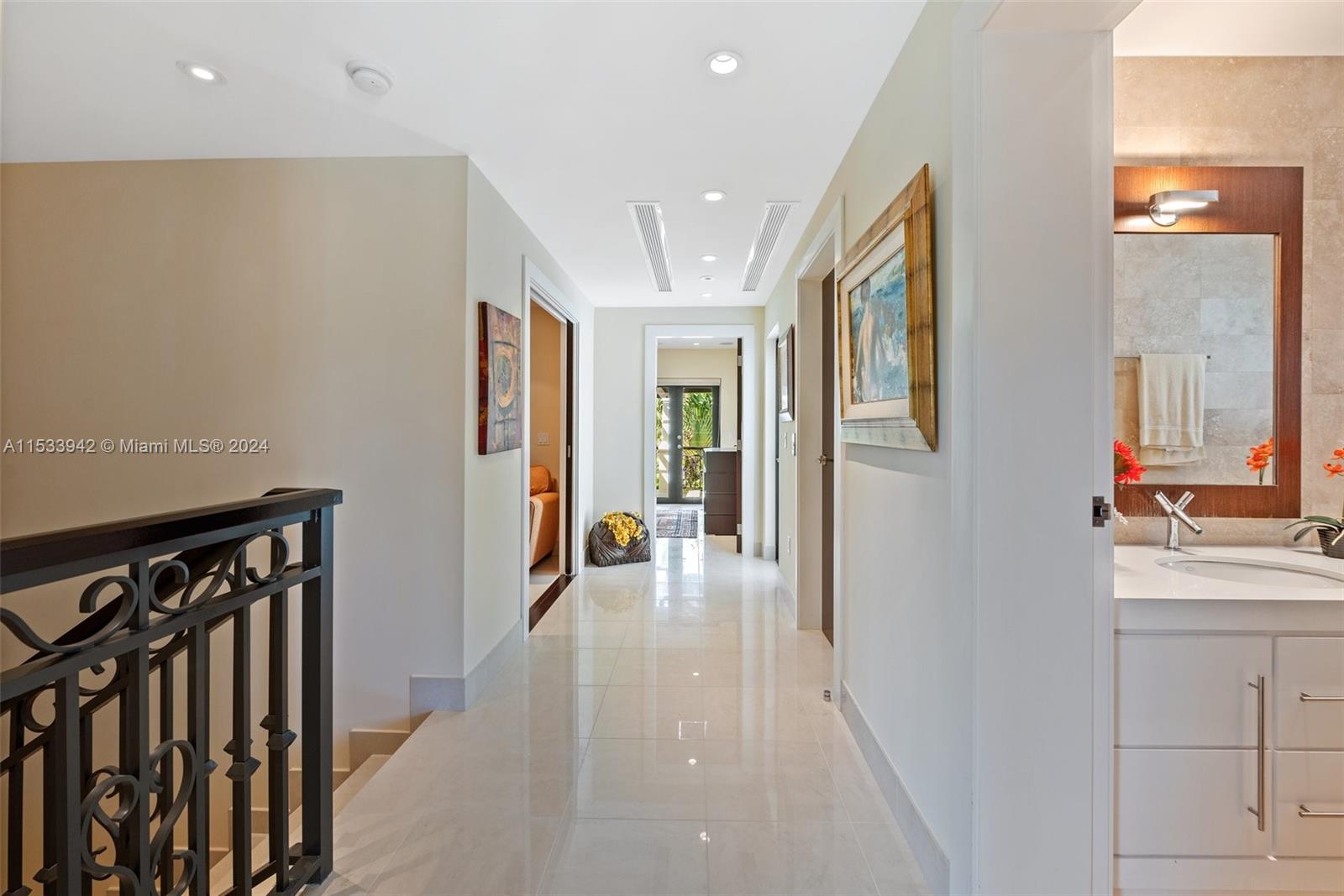 TROPICAL ISLE HOMES SUB 1 - Residential