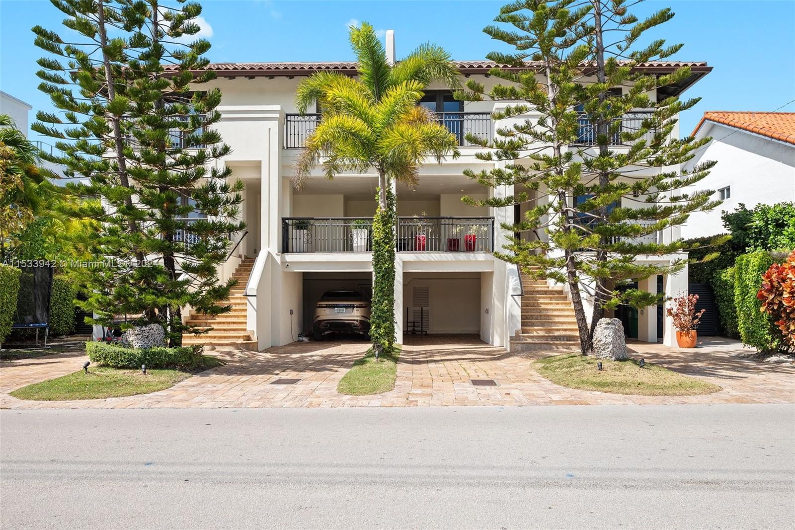 TROPICAL ISLE HOMES SUB 1 - Residential