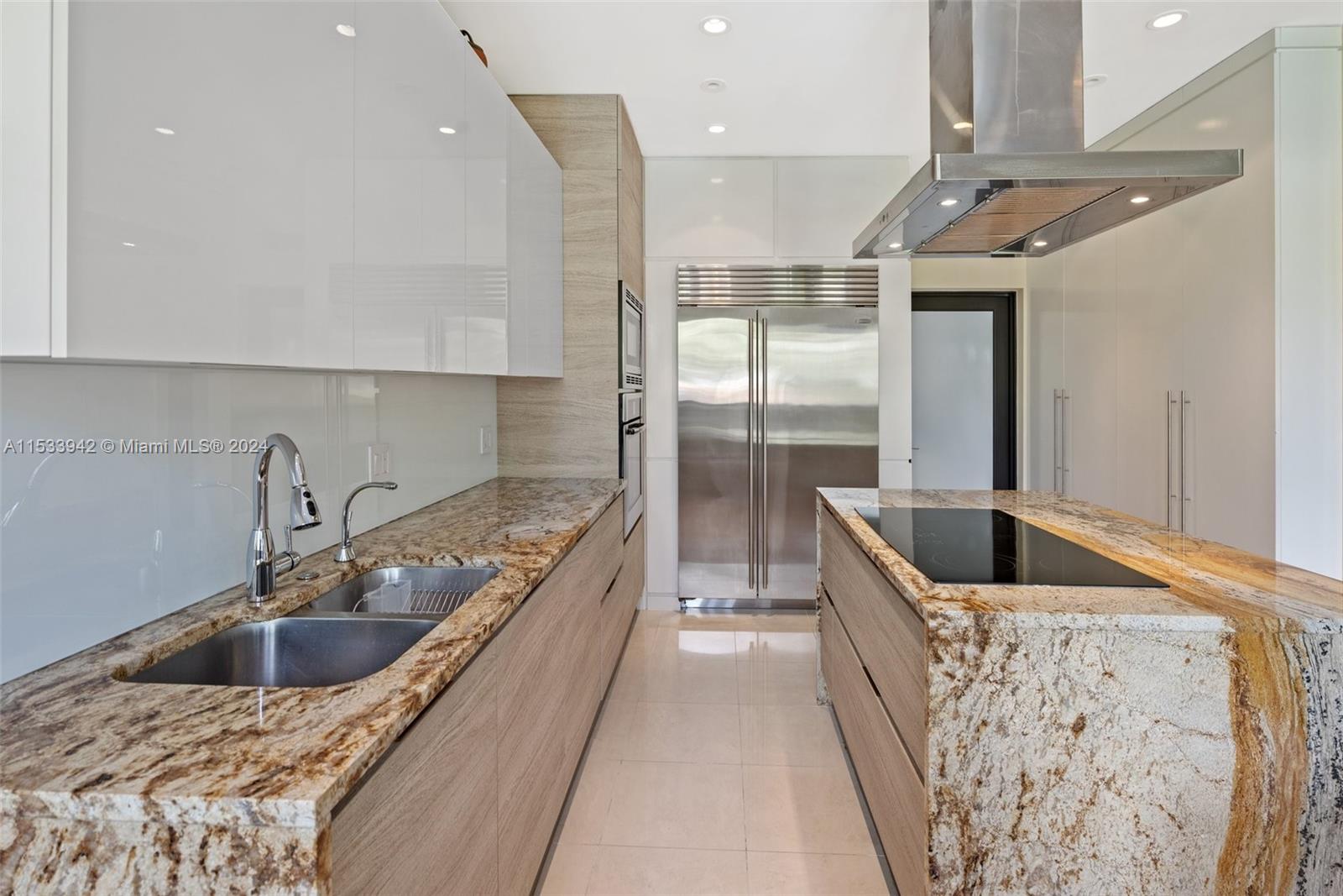 TROPICAL ISLE HOMES SUB 1 - Residential