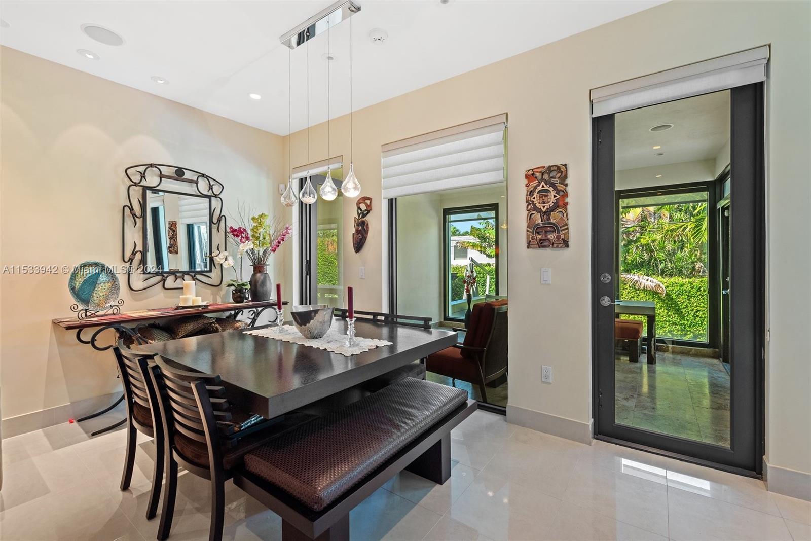 TROPICAL ISLE HOMES SUB 1 - Residential