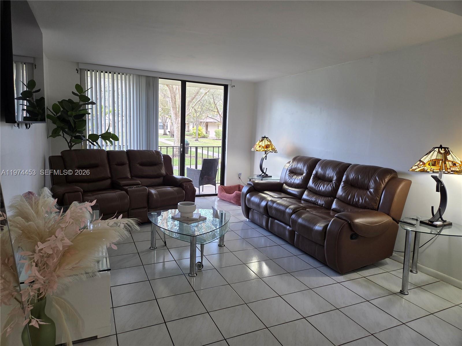 BRIARWINDS CONDO PH 1 - Residential Lease