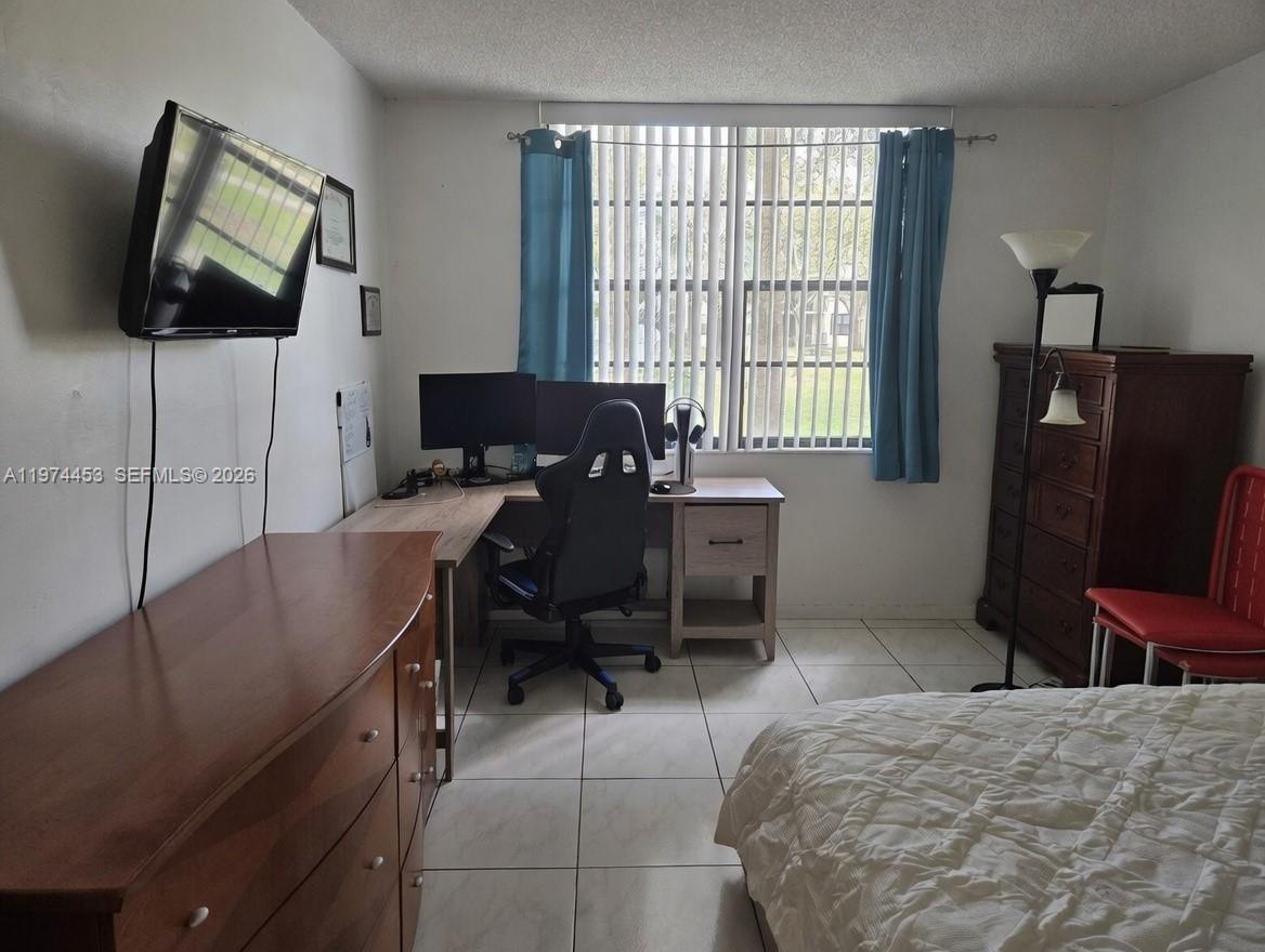 BRIARWINDS CONDO PH 1 - Residential Lease