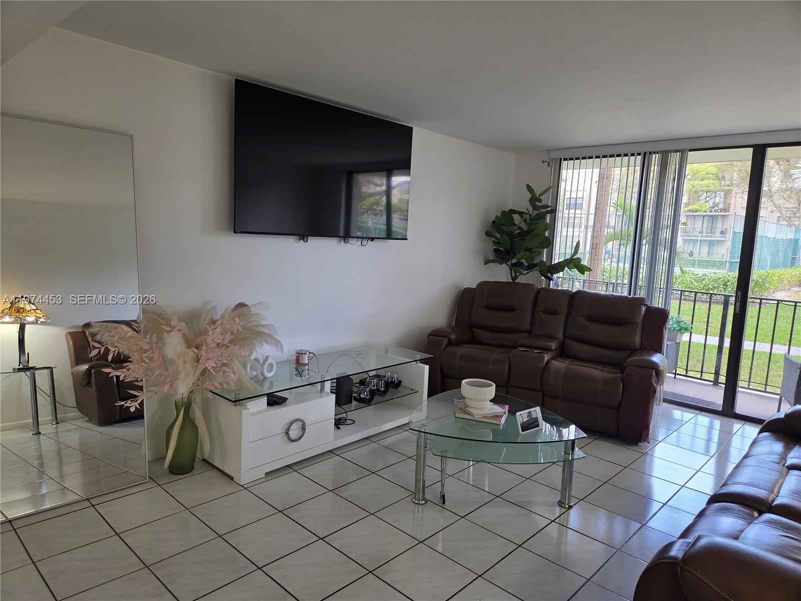 BRIARWINDS CONDO PH 1 - Residential Lease