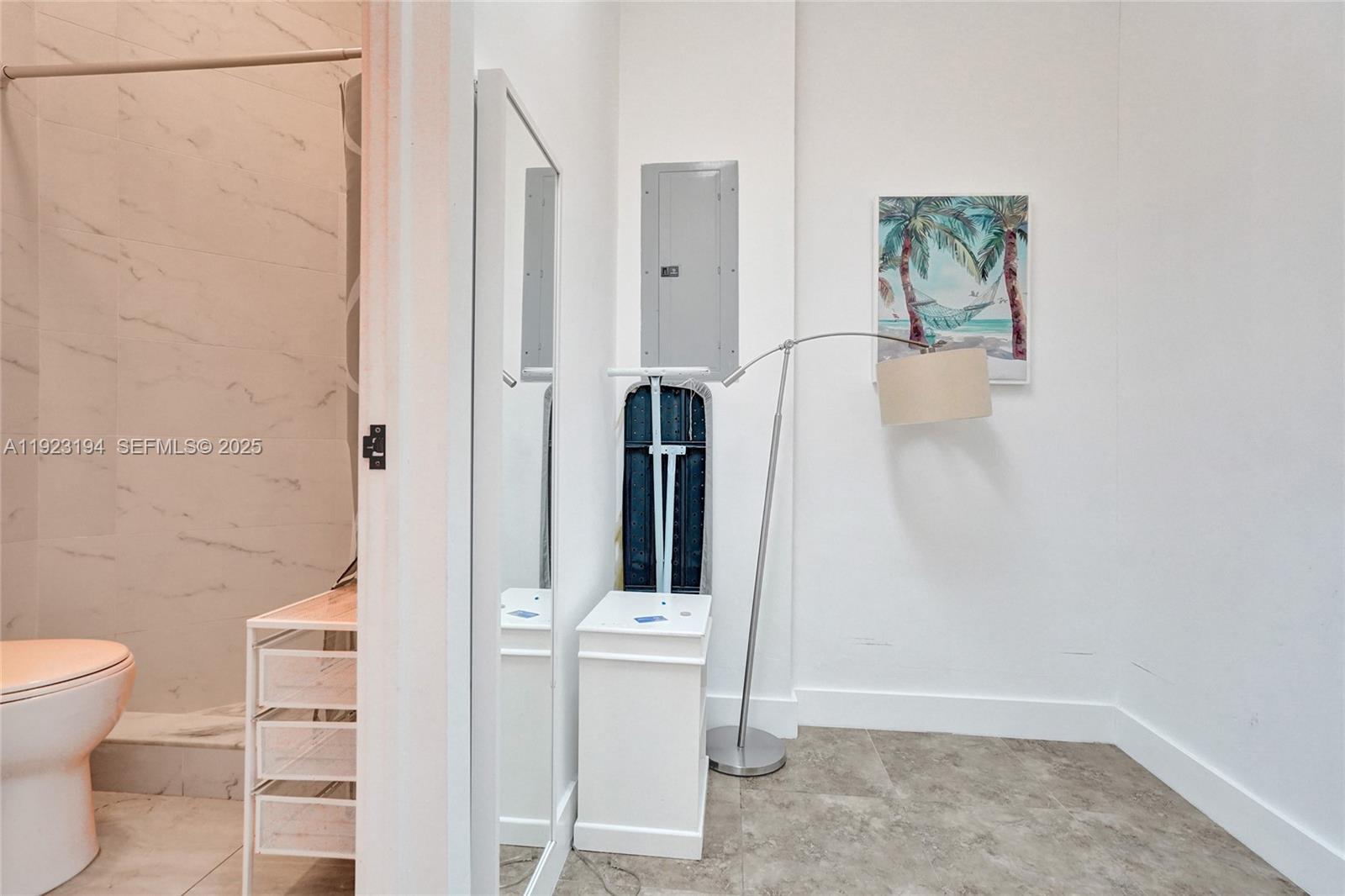 ISLAND WAY - Residential Lease