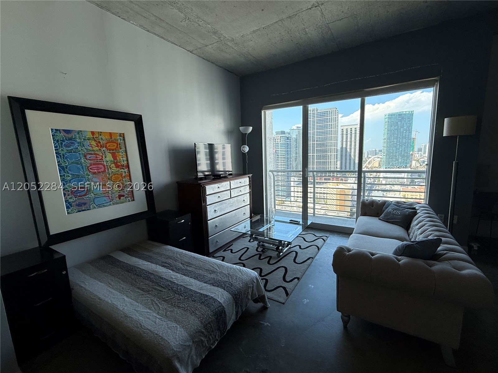 133 NE 2nd Ave 2811