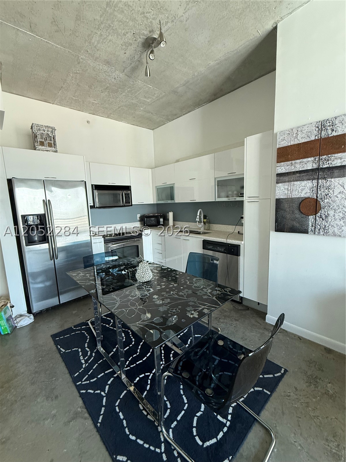 133 NE 2nd Ave 2811