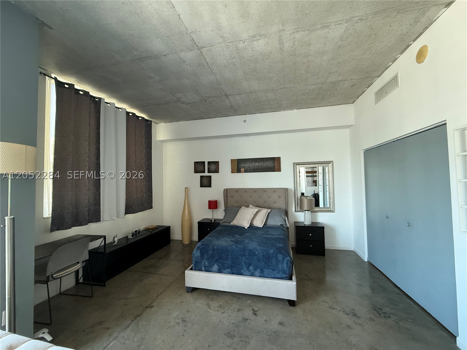 133 NE 2nd Ave 2811