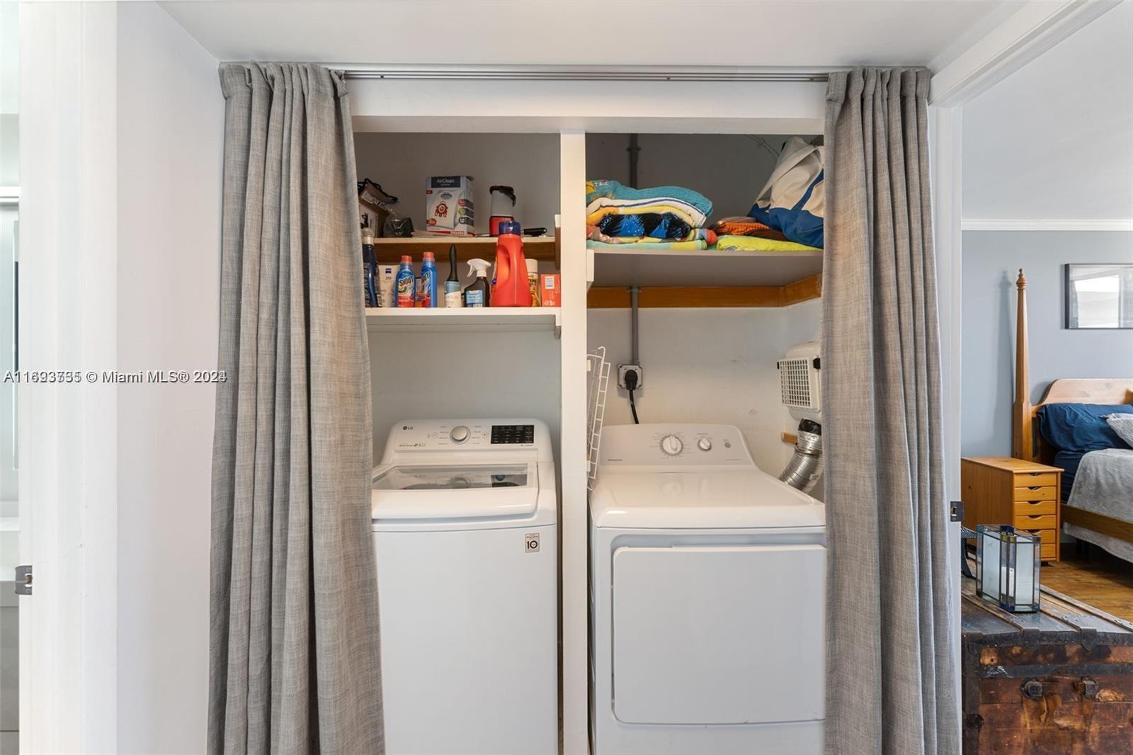 THE VINTAGE CONDO - Residential