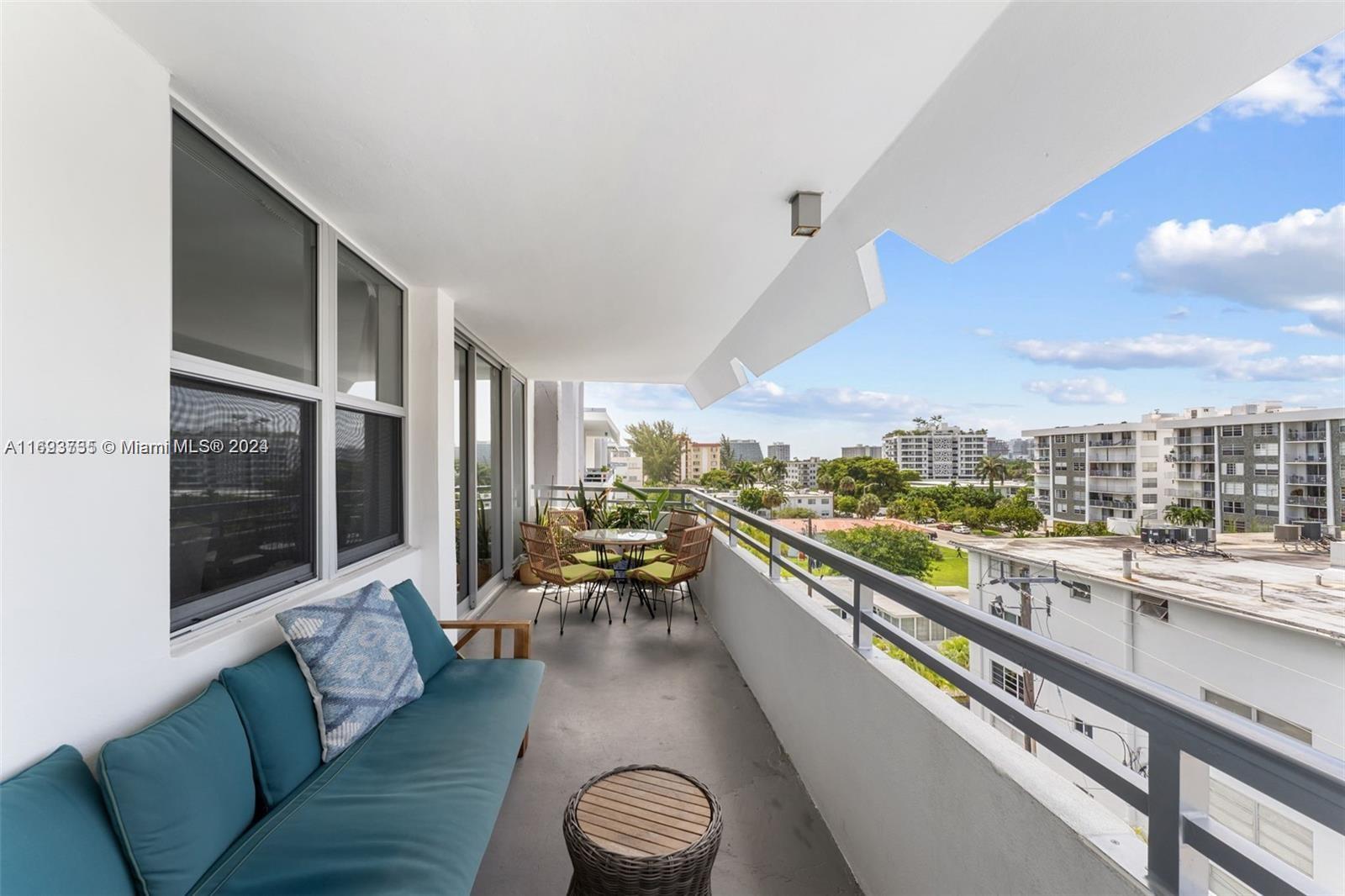 THE VINTAGE CONDO - Residential