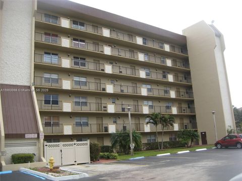 Photo of 3150 W Rolling Hills Cir #601, Davie, FL 33328 (MLS # A11863096)
