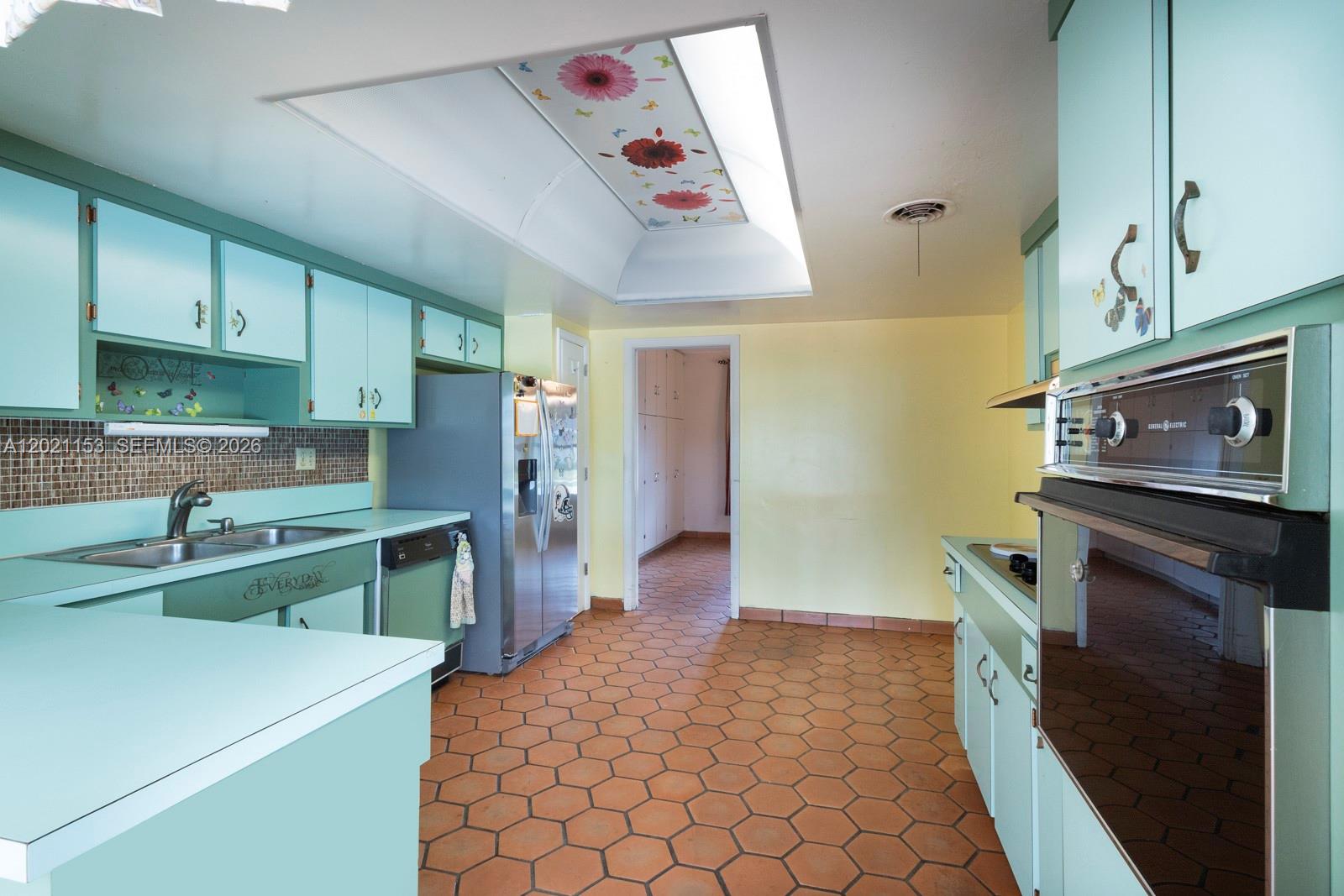 SNAPPER CREEK PARK UNIT N - Residential