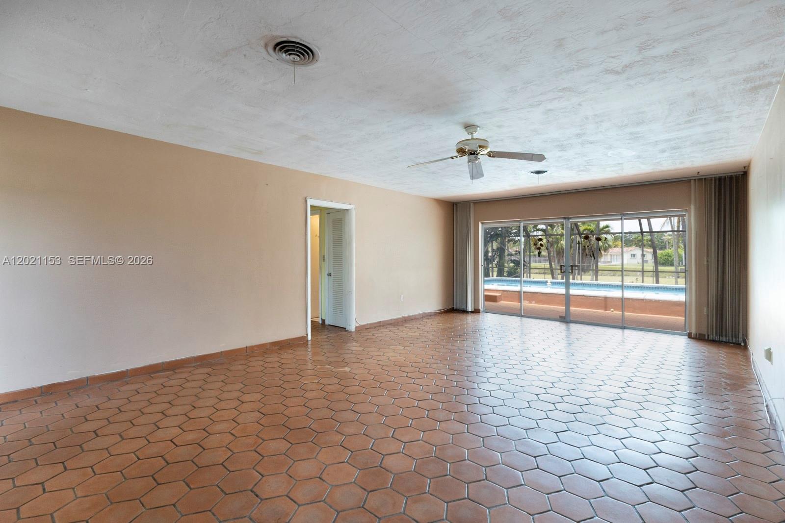 SNAPPER CREEK PARK UNIT N - Residential