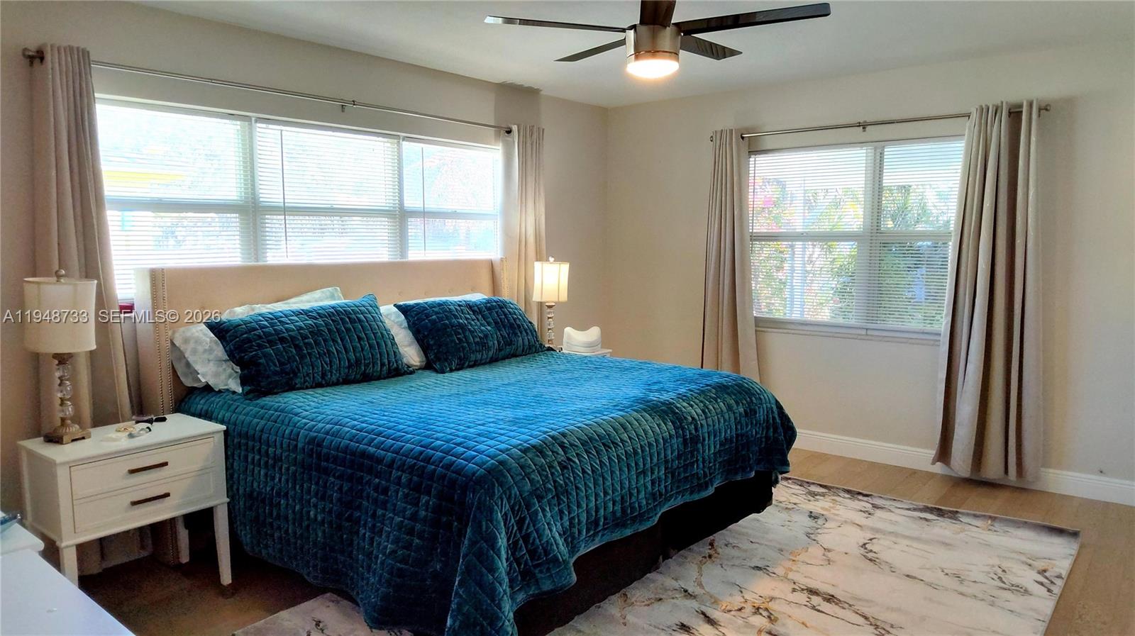 HOLLYWOOD LITTLE RANCHES - Residential