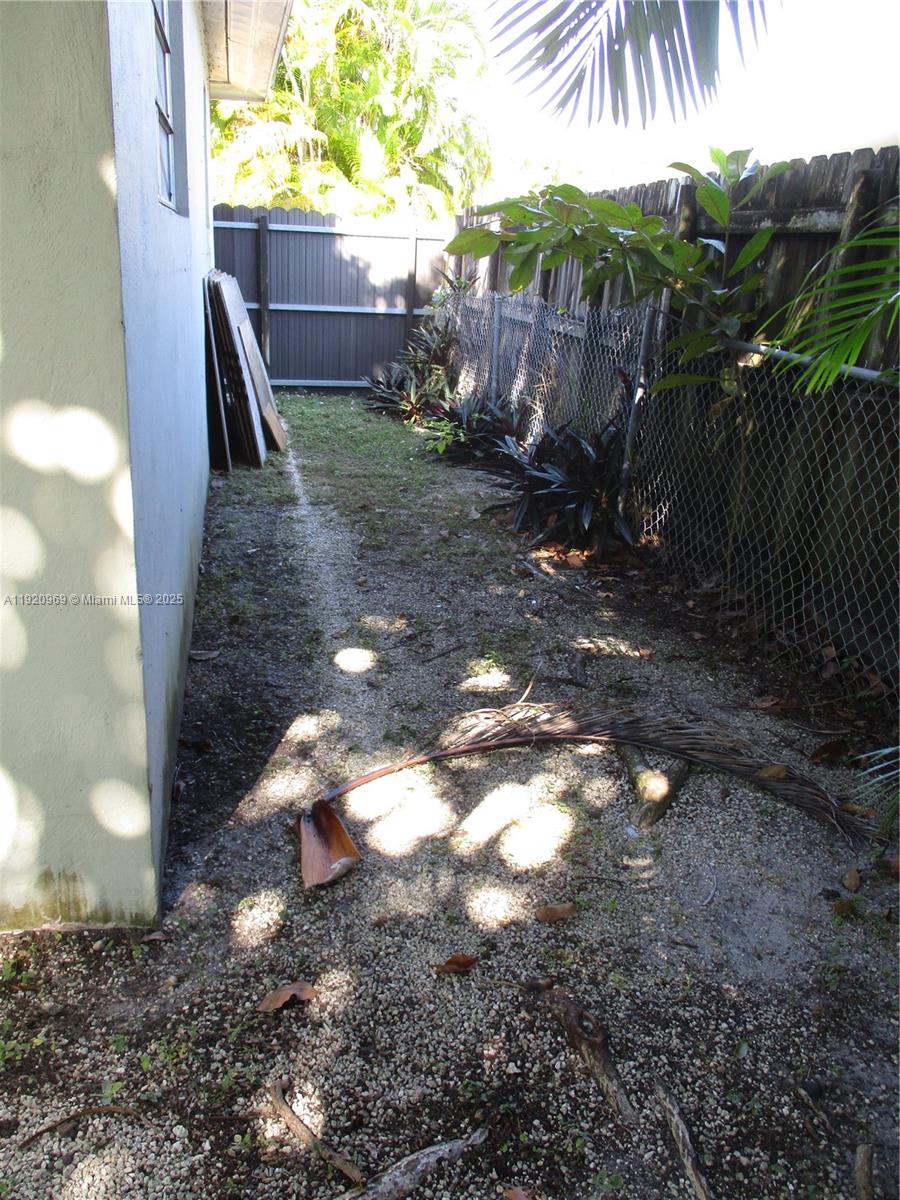 SOUTH CORAL HOMES SEC 1 - Residential