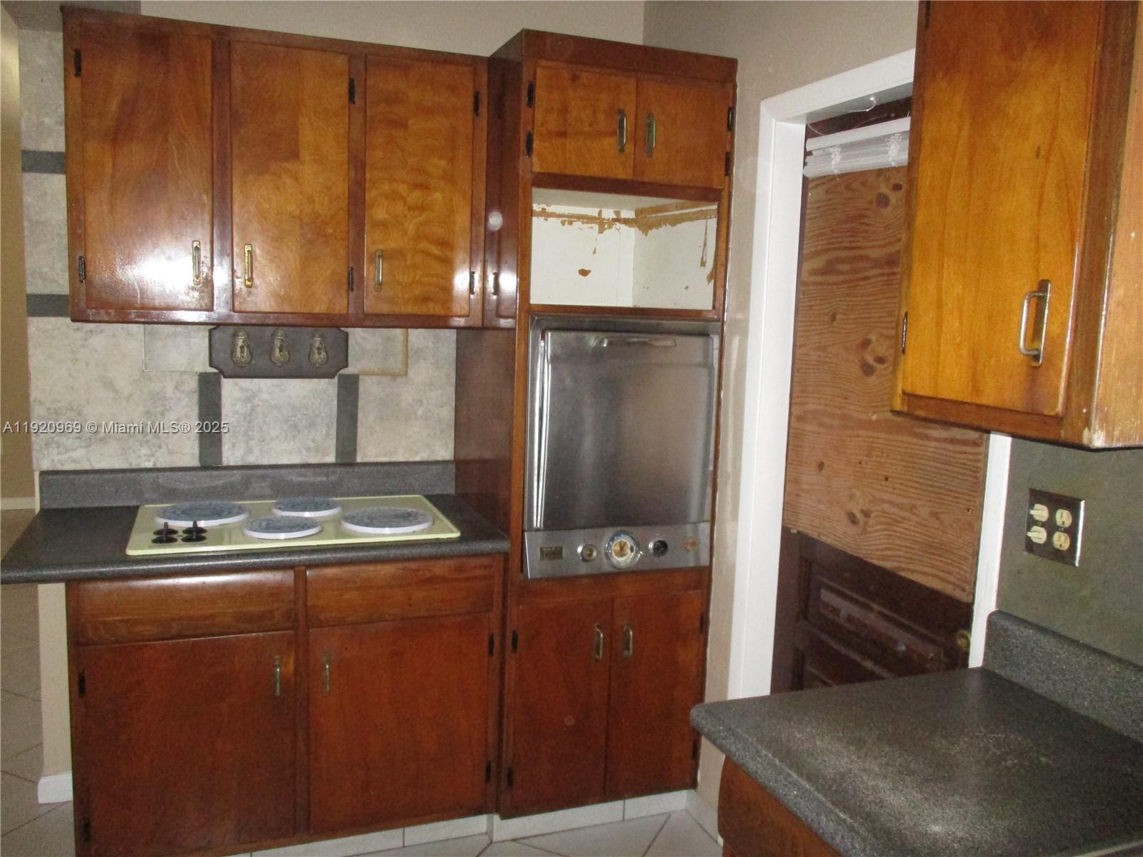 SOUTH CORAL HOMES SEC 1 - Residential