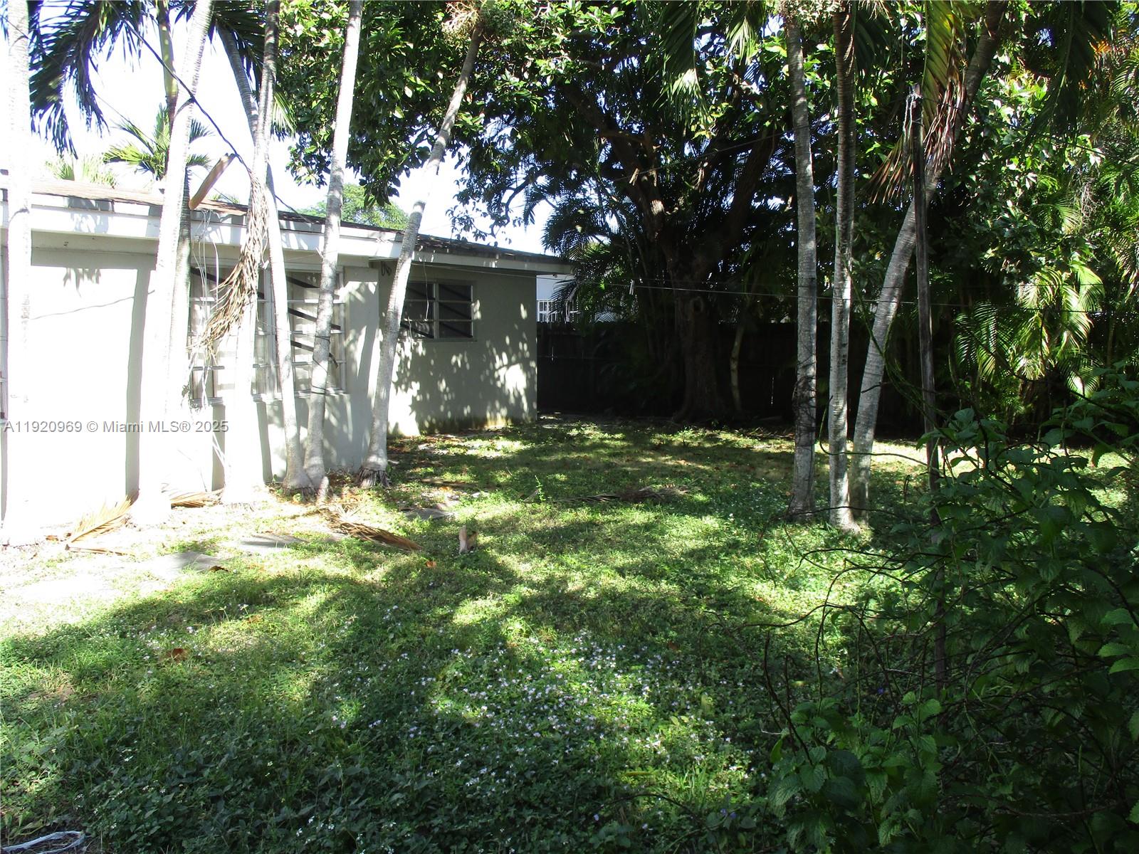 SOUTH CORAL HOMES SEC 1 - Residential