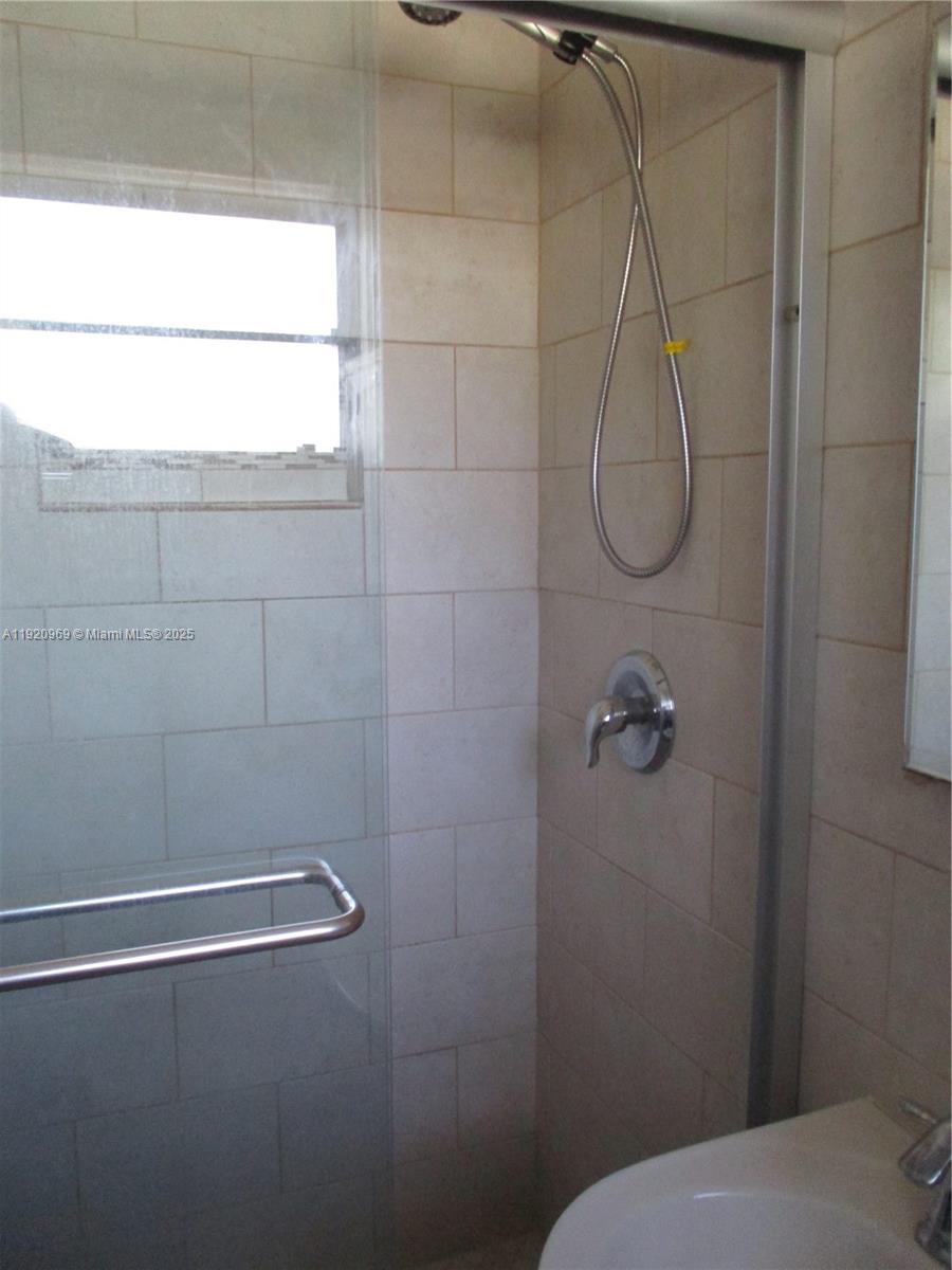 SOUTH CORAL HOMES SEC 1 - Residential