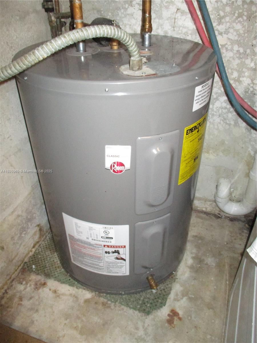 SOUTH CORAL HOMES SEC 1 - Residential