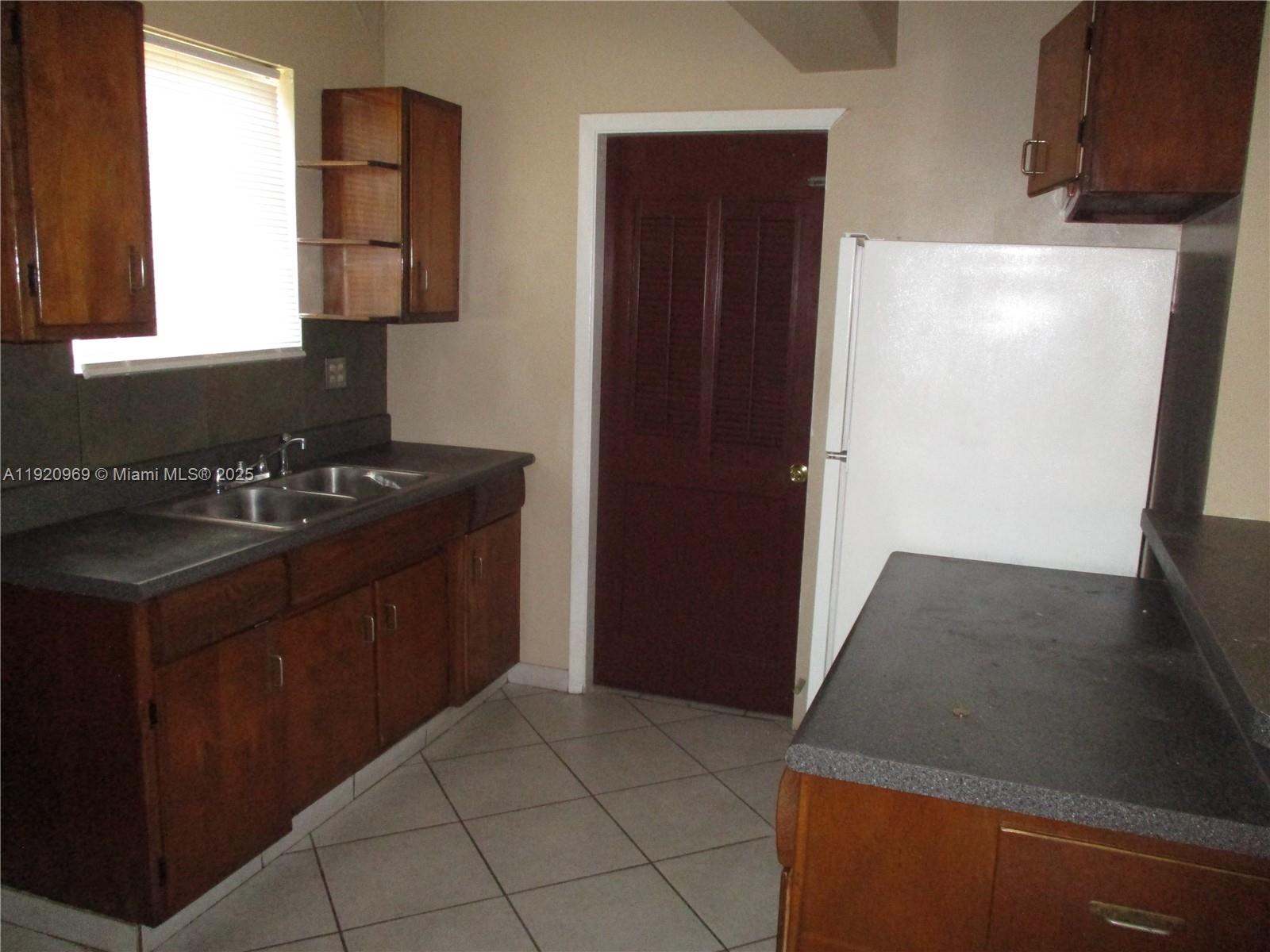 SOUTH CORAL HOMES SEC 1 - Residential