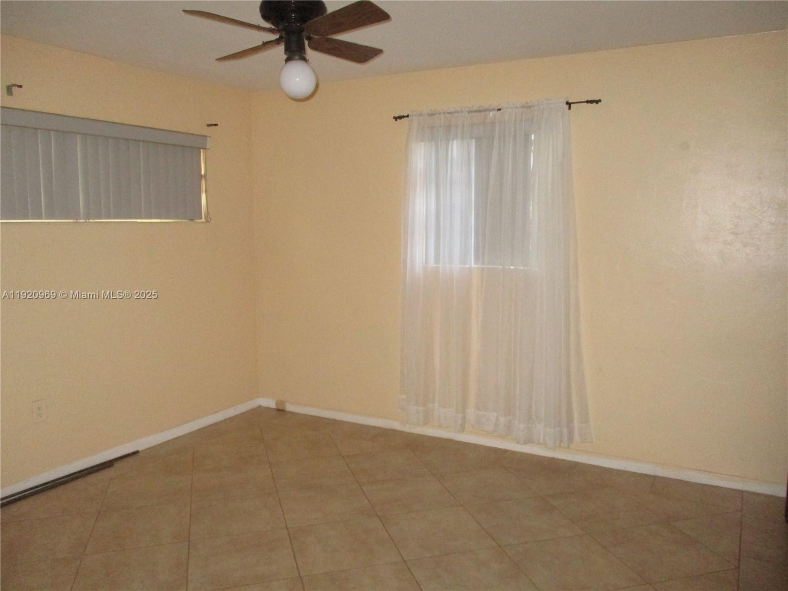 SOUTH CORAL HOMES SEC 1 - Residential