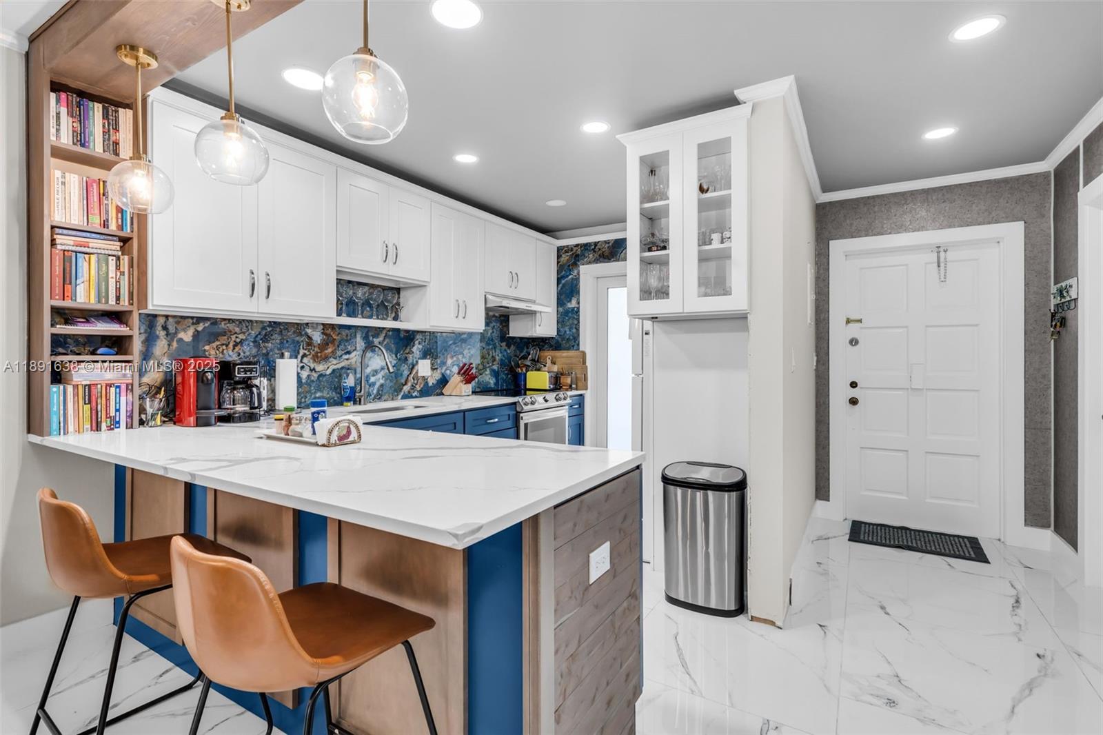 HILLCREST NO 4 CONDO - Residential