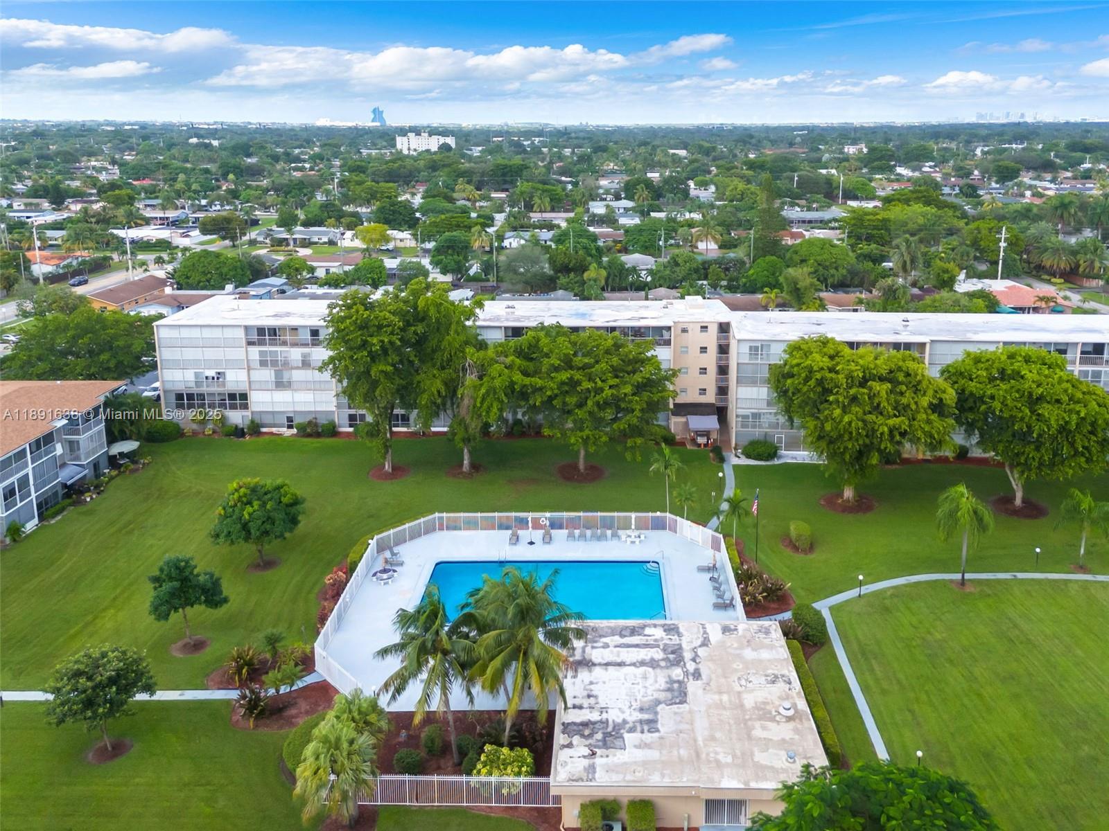 HILLCREST NO 4 CONDO - Residential