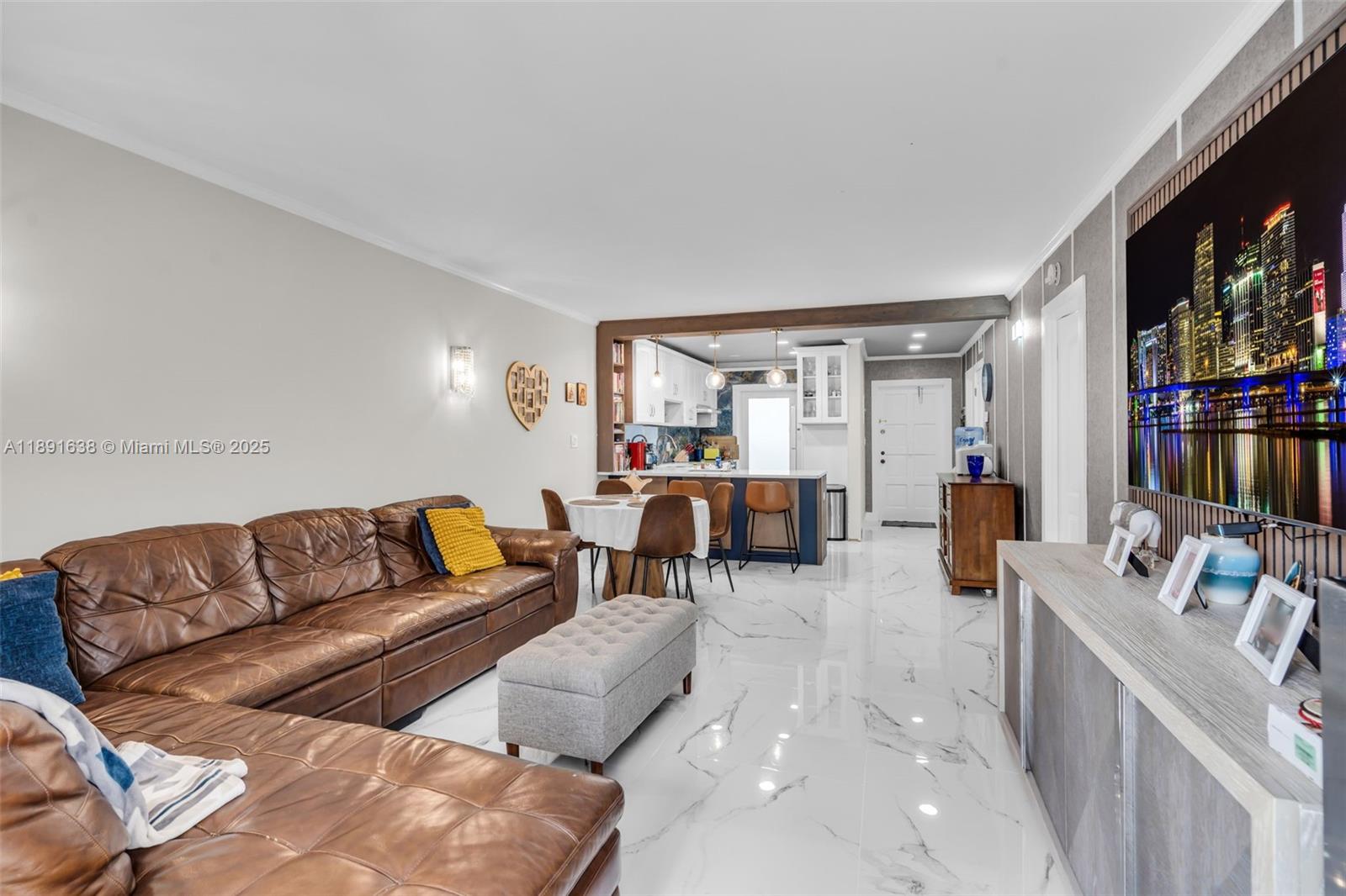 HILLCREST NO 4 CONDO - Residential