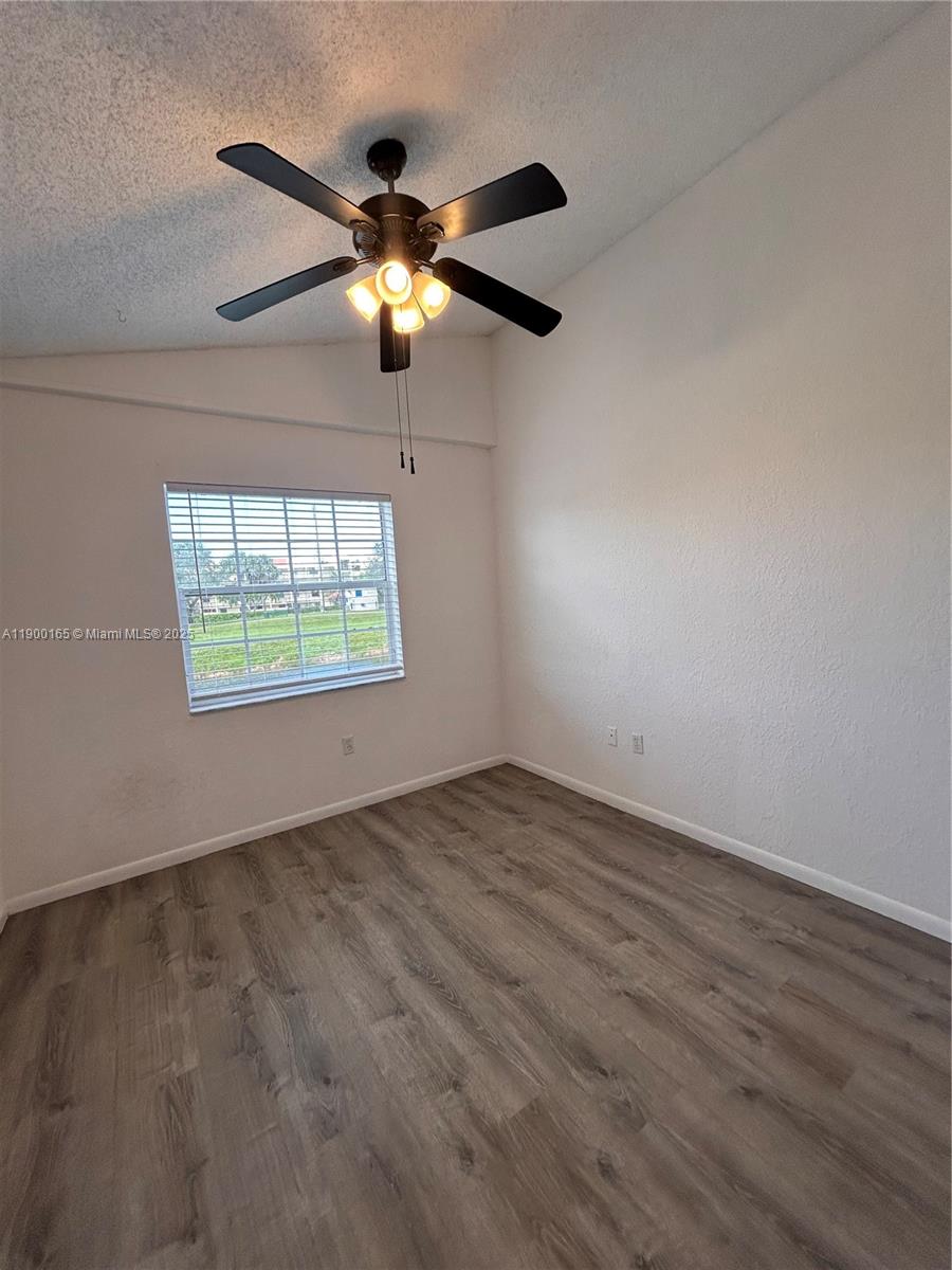 LAKEVIEW CLUB CONDO - Residential Lease