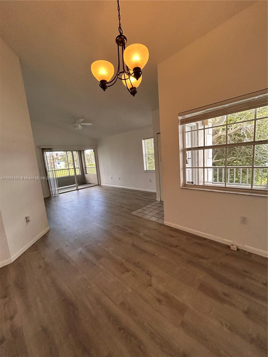 LAKEVIEW CLUB CONDO - Residential Lease