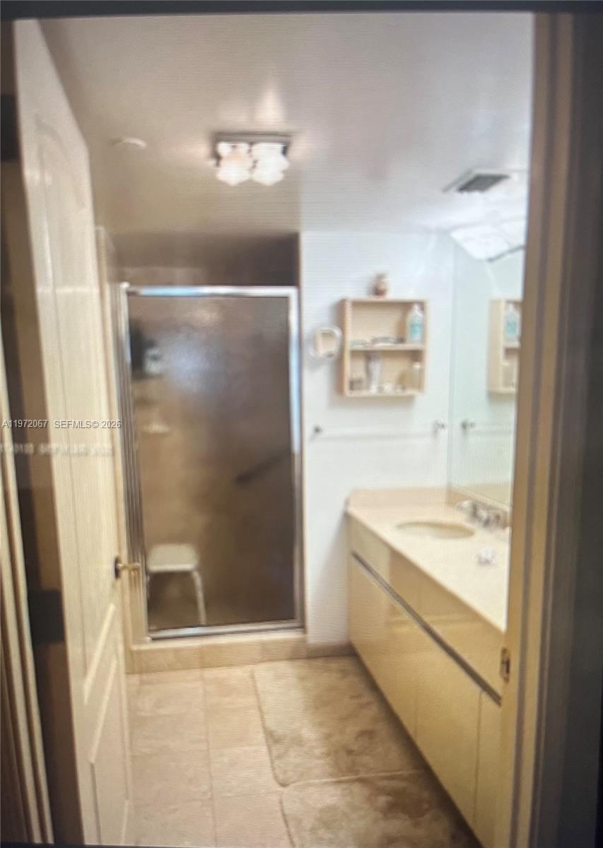 LEXCELLENCE CONDO - Residential