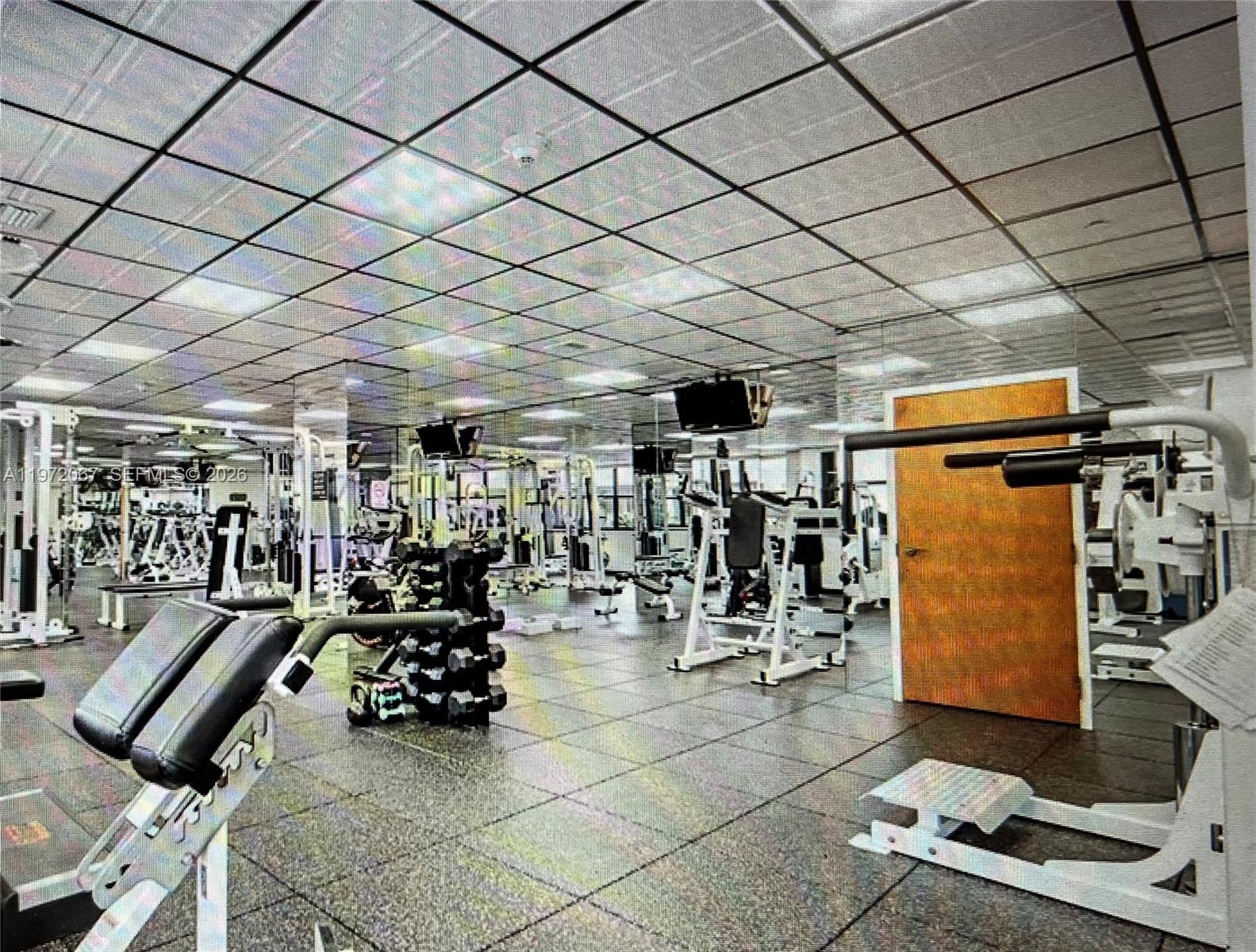 LEXCELLENCE CONDO - Residential