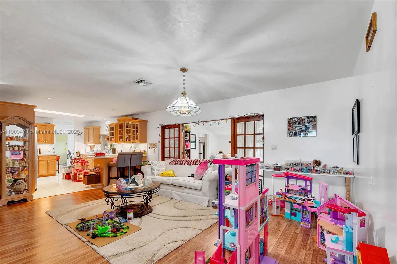 Homestead, Florida 33030, United States, 4 Bedrooms Bedrooms, ,2 BathroomsBathrooms,Residential,Active,240370