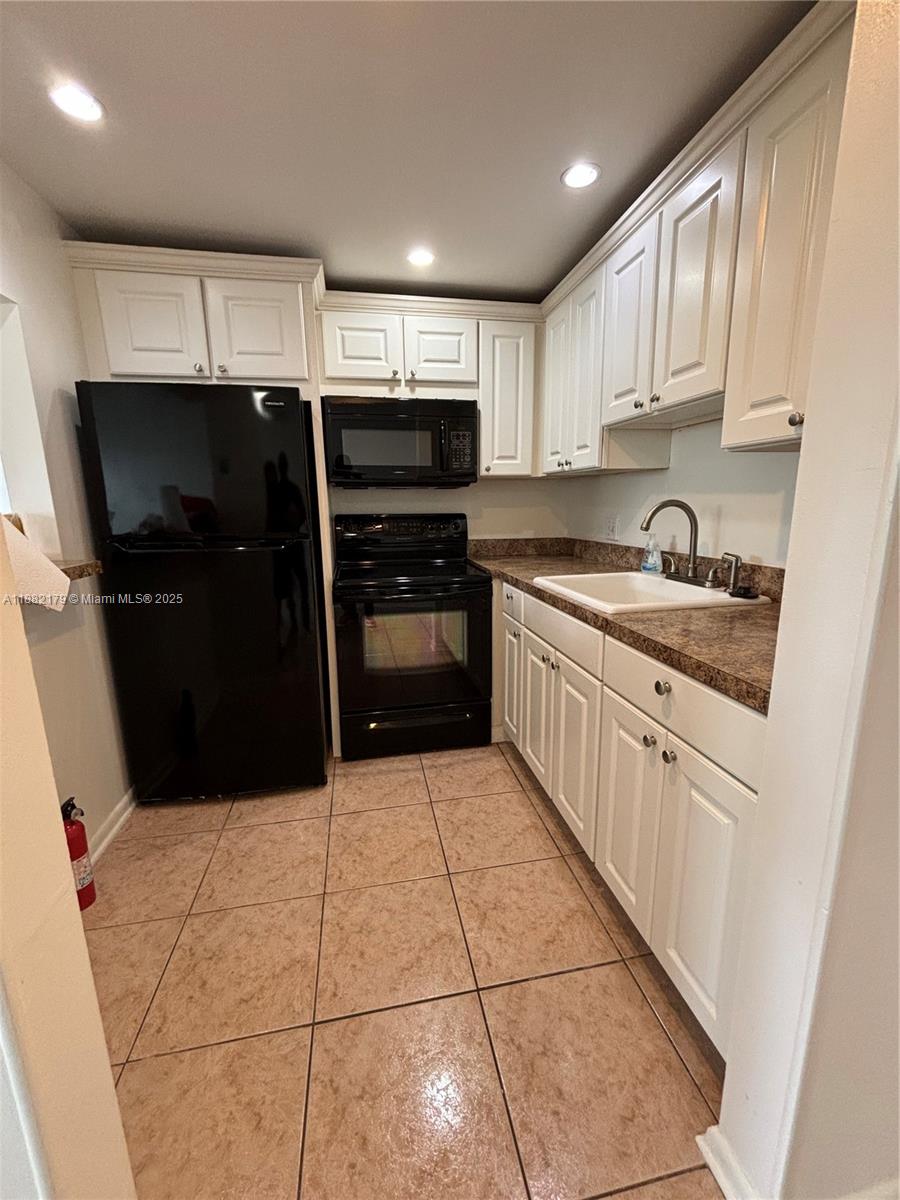 CAMDEN CONDOS - Residential Lease