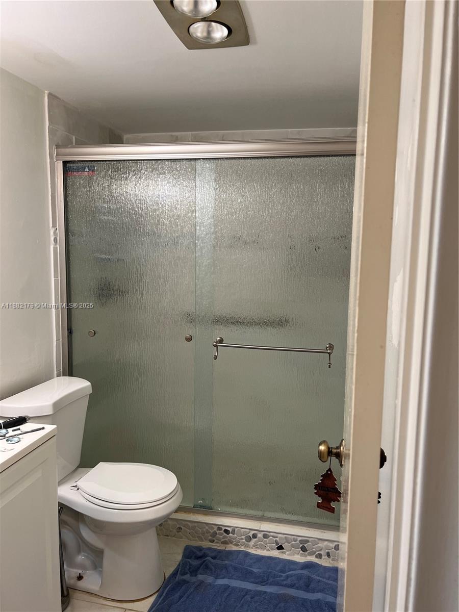 CAMDEN CONDOS - Residential Lease