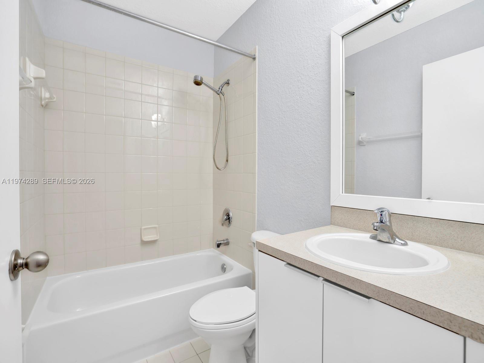 UNIVERSITY PARK - Residential Lease