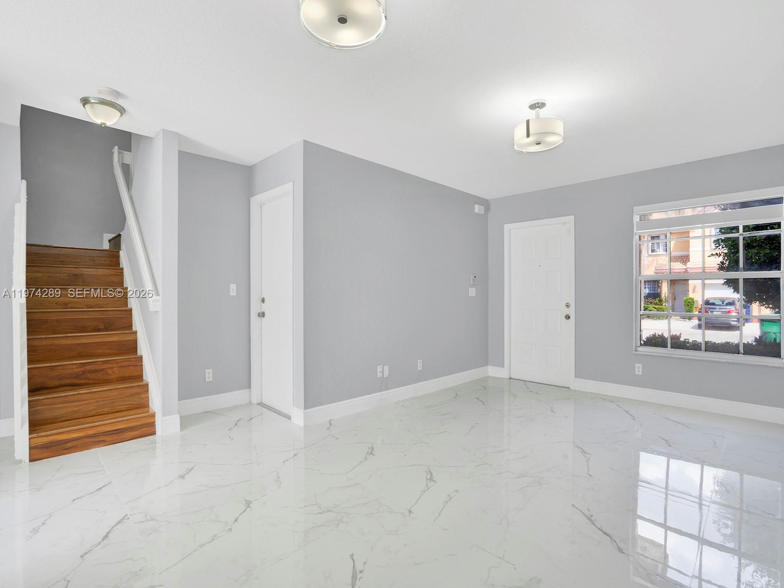 UNIVERSITY PARK - Residential Lease