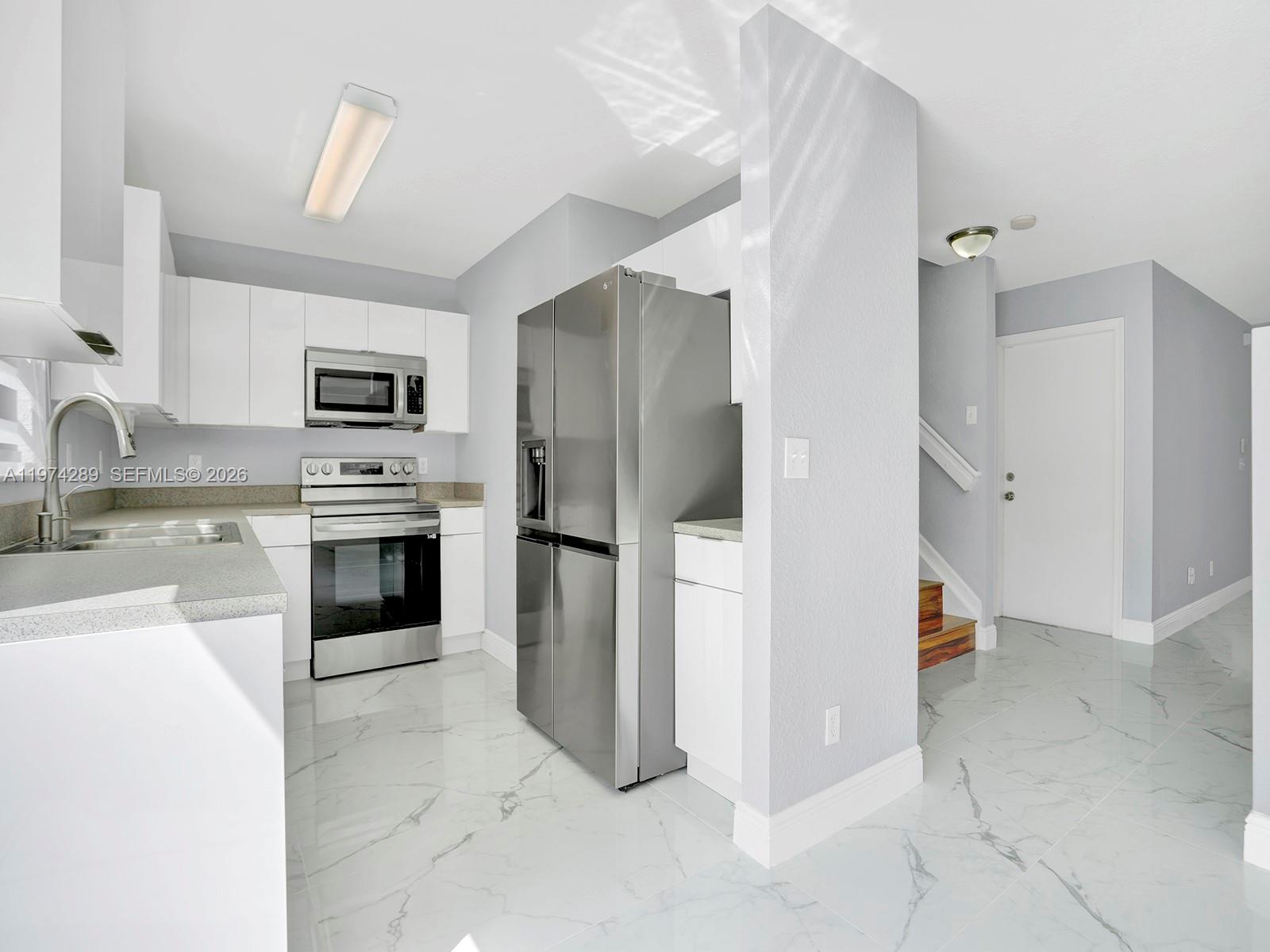 UNIVERSITY PARK - Residential Lease