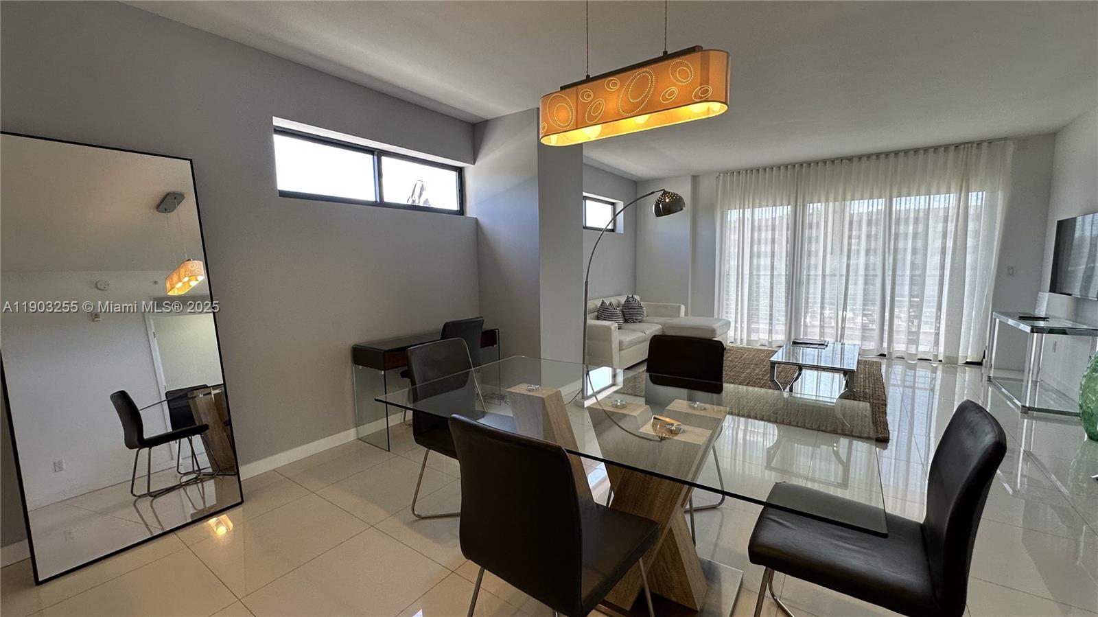 BAY BREEZE RESIDENCES COND - Residential