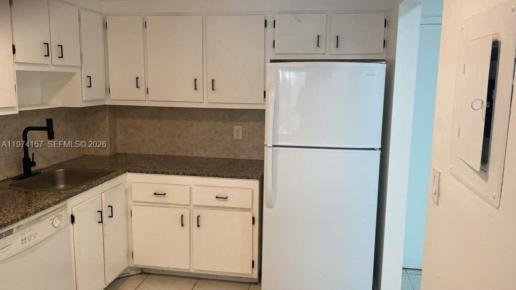 WOODSIDE APTS CONDO - Residential