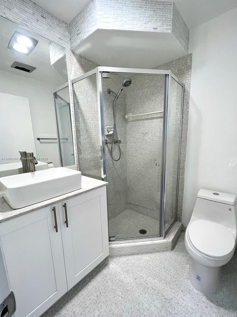 ELM GARDENS CONDO - Residential Lease