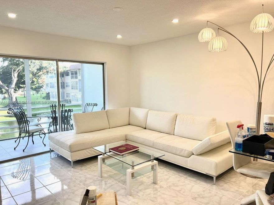 Beautifully updated 2/2 in a 55+ community. The condo was recently renovated which includes Kitchen, Bathrooms, doors, lighting. popcorn ceilings have been removed, enclosed/screened patio. Located on the second floor. Quiet community with a heated pool, a fitness center and a social room. Building has community laundry in each floor. Pets allowed. Assigned parking space and plenty of guest spots. Central location close to Hospital, shopping and restaurants. Must see to appreciate!
Available from October 2025