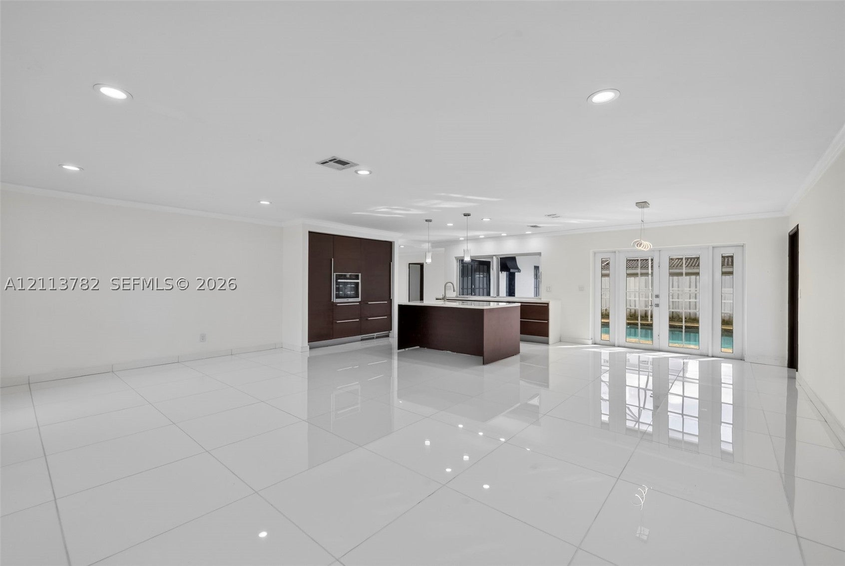 4720 Bayview Dr