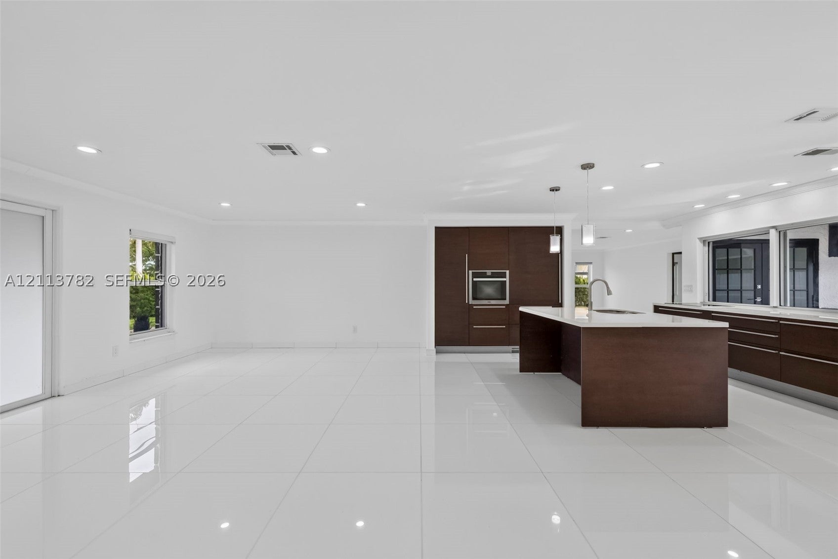 4720 Bayview Dr