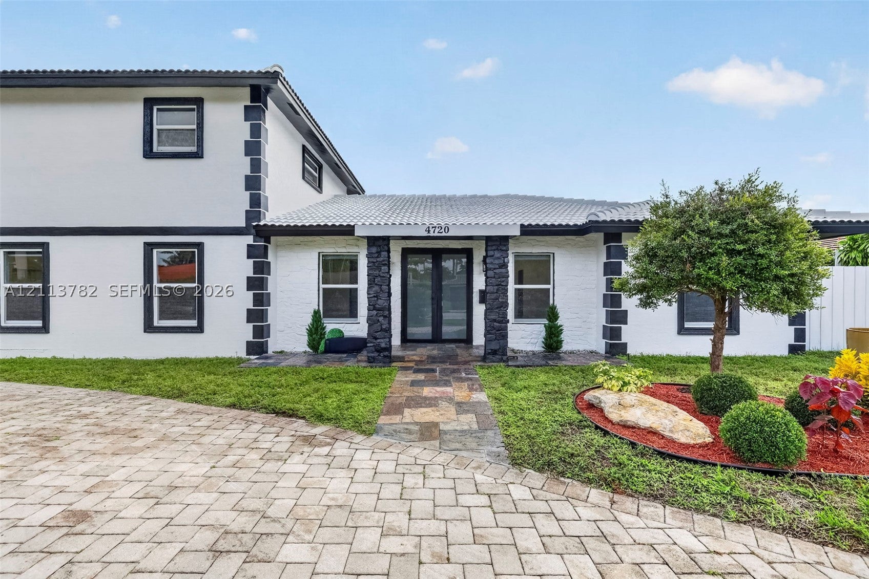 4720 Bayview Dr