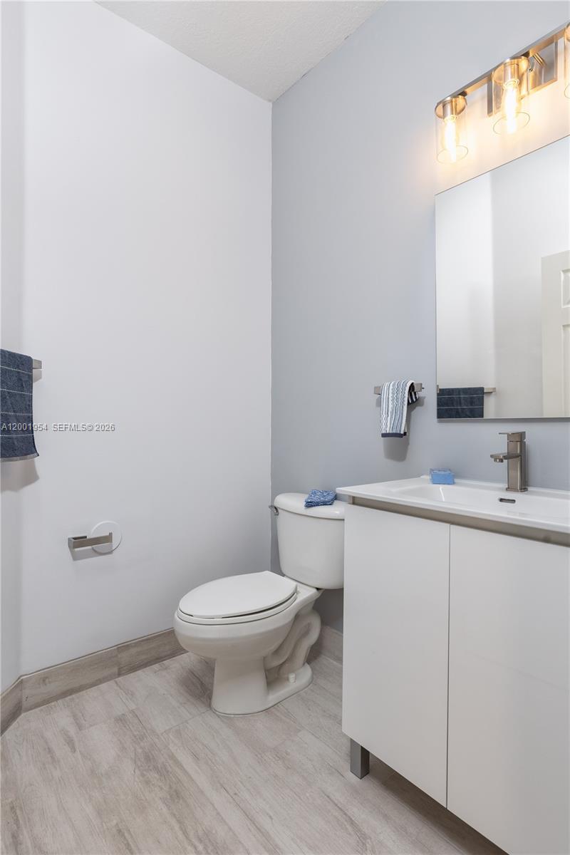 BELLAGIO AT VIZCAYA - Residential Lease