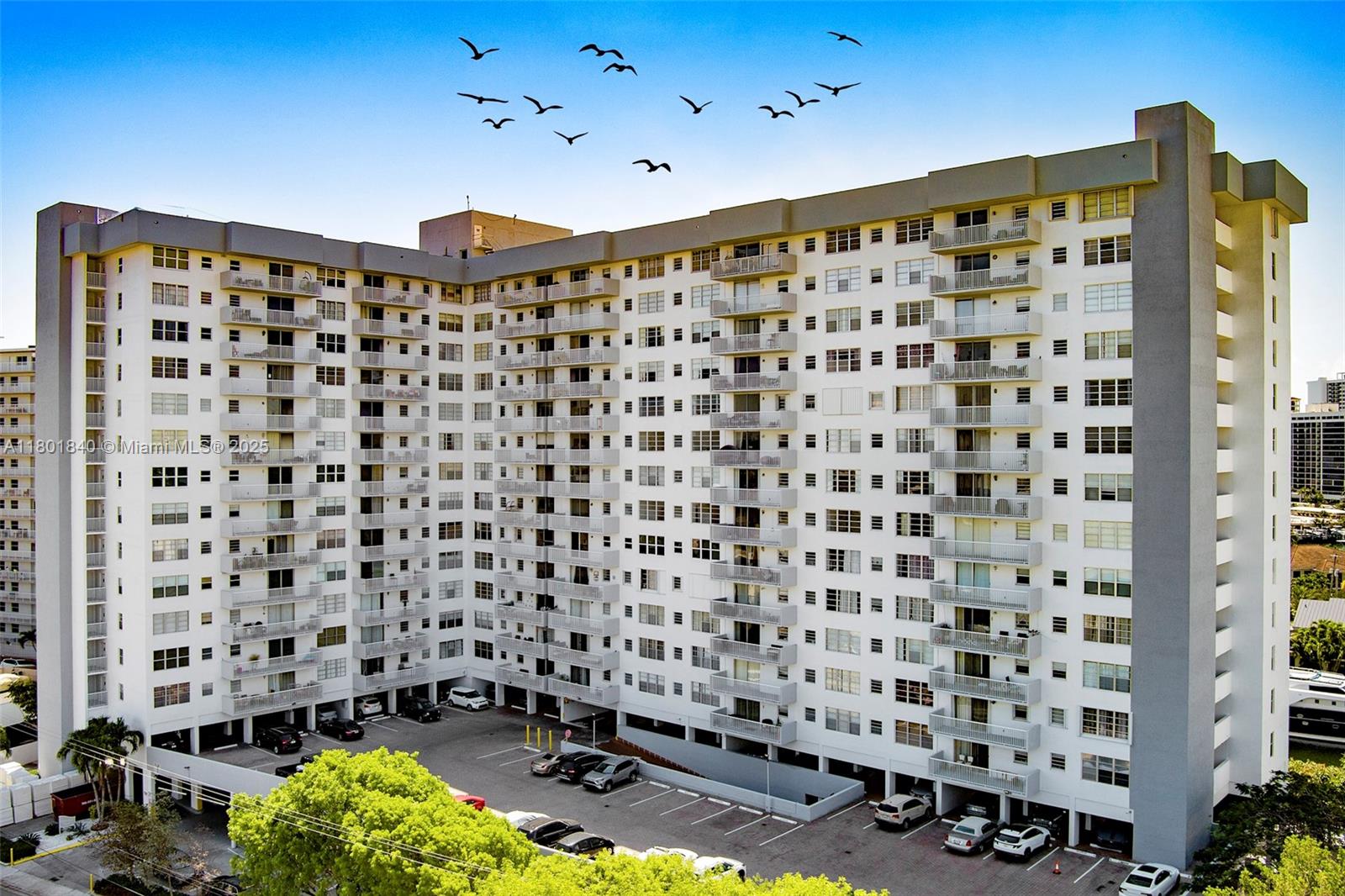 GOLDEN SURF TOWERS CONDO - Residential